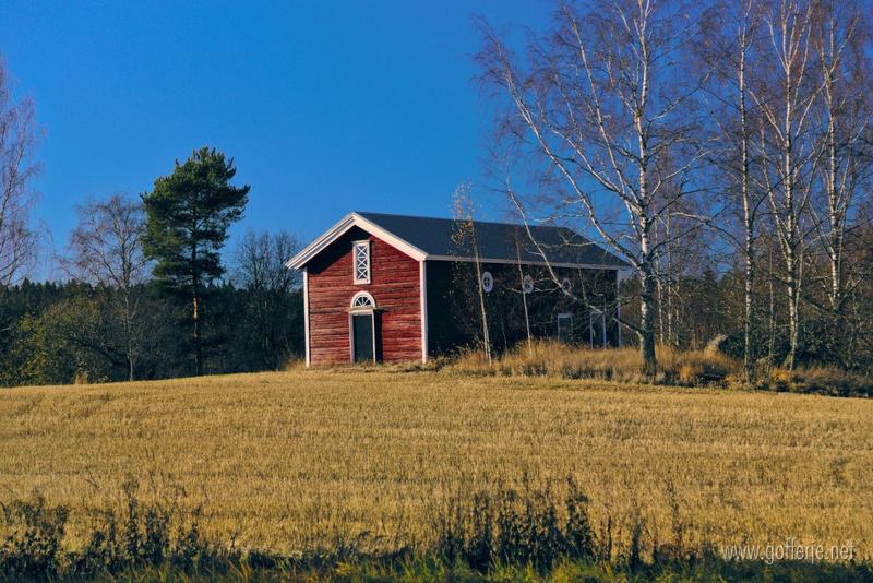 A beautiful classic barn in summer...